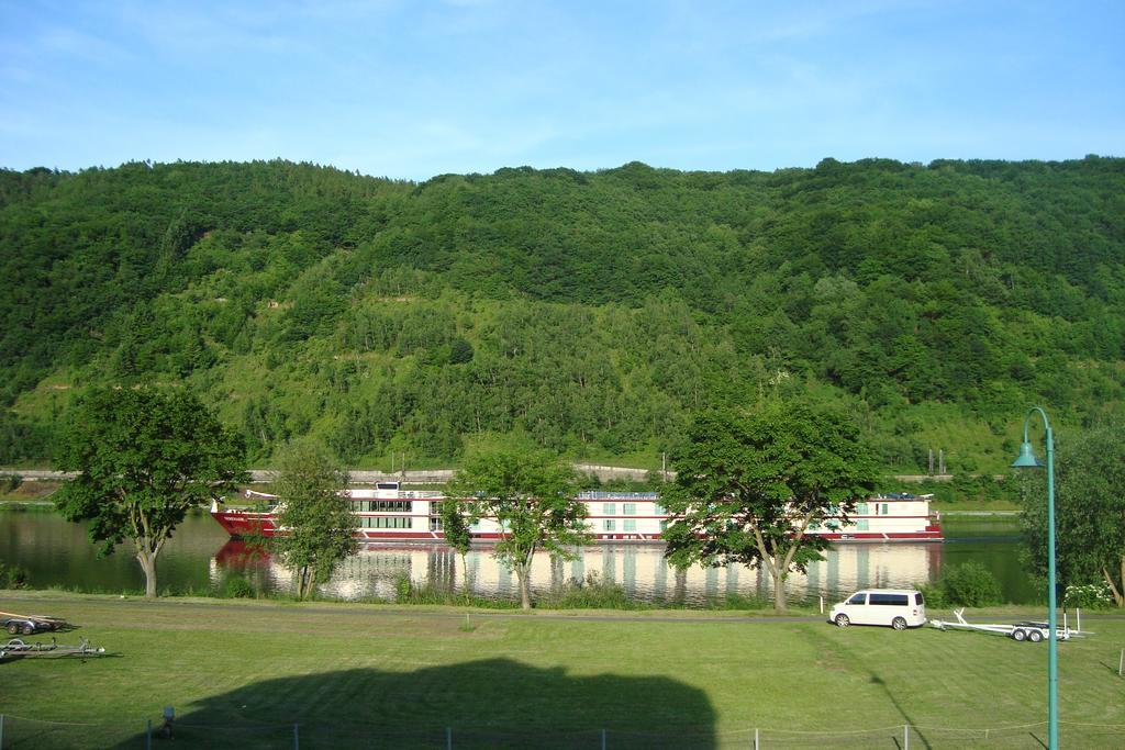 Residenz Moselstausee سانكت ديجيوند المظهر الخارجي الصورة